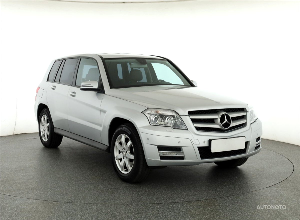 Mercedes-Benz GLK, 2010 - celkový pohled