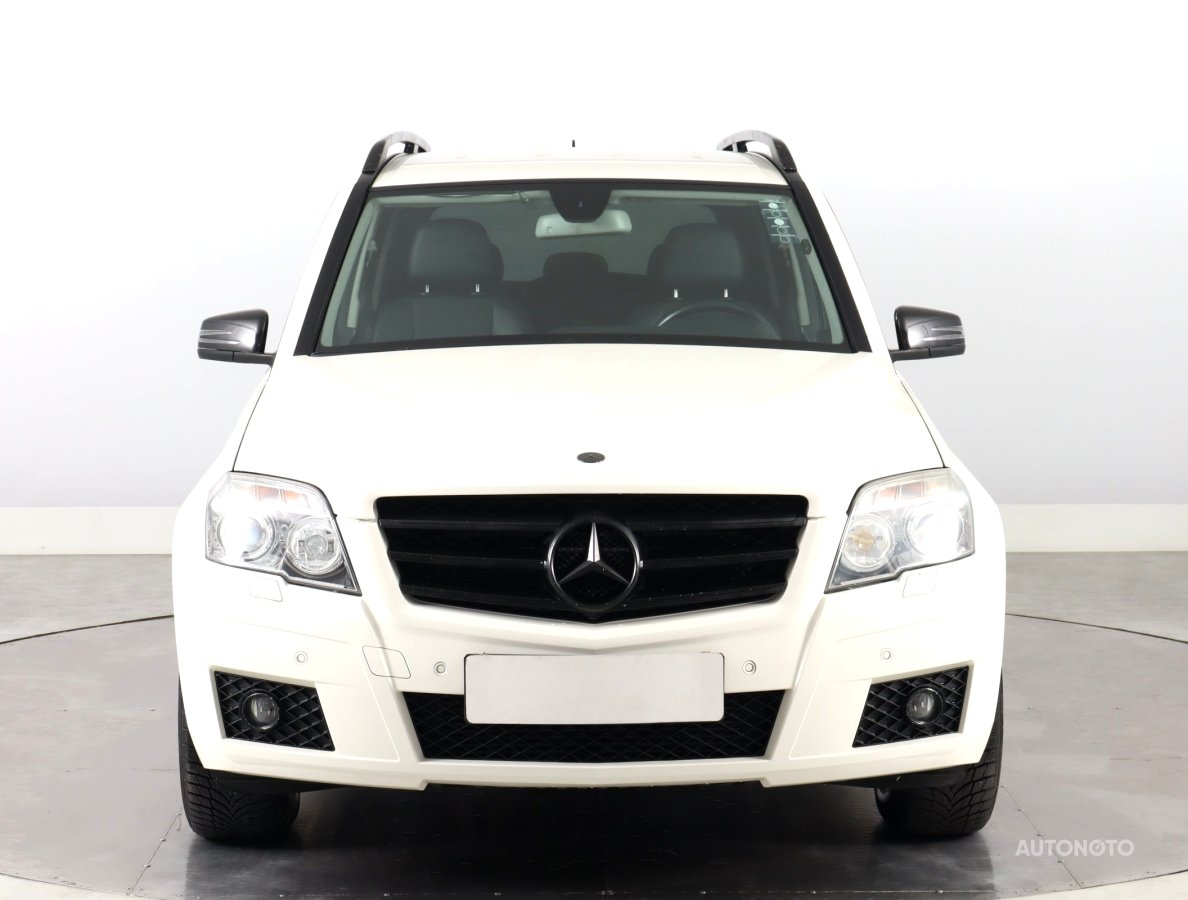 Mercedes-Benz GLK, 2010 - pohled č. 2