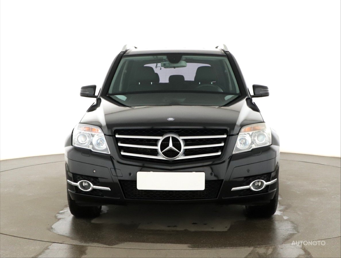 Mercedes-Benz GLK, 2009 - pohled č. 2