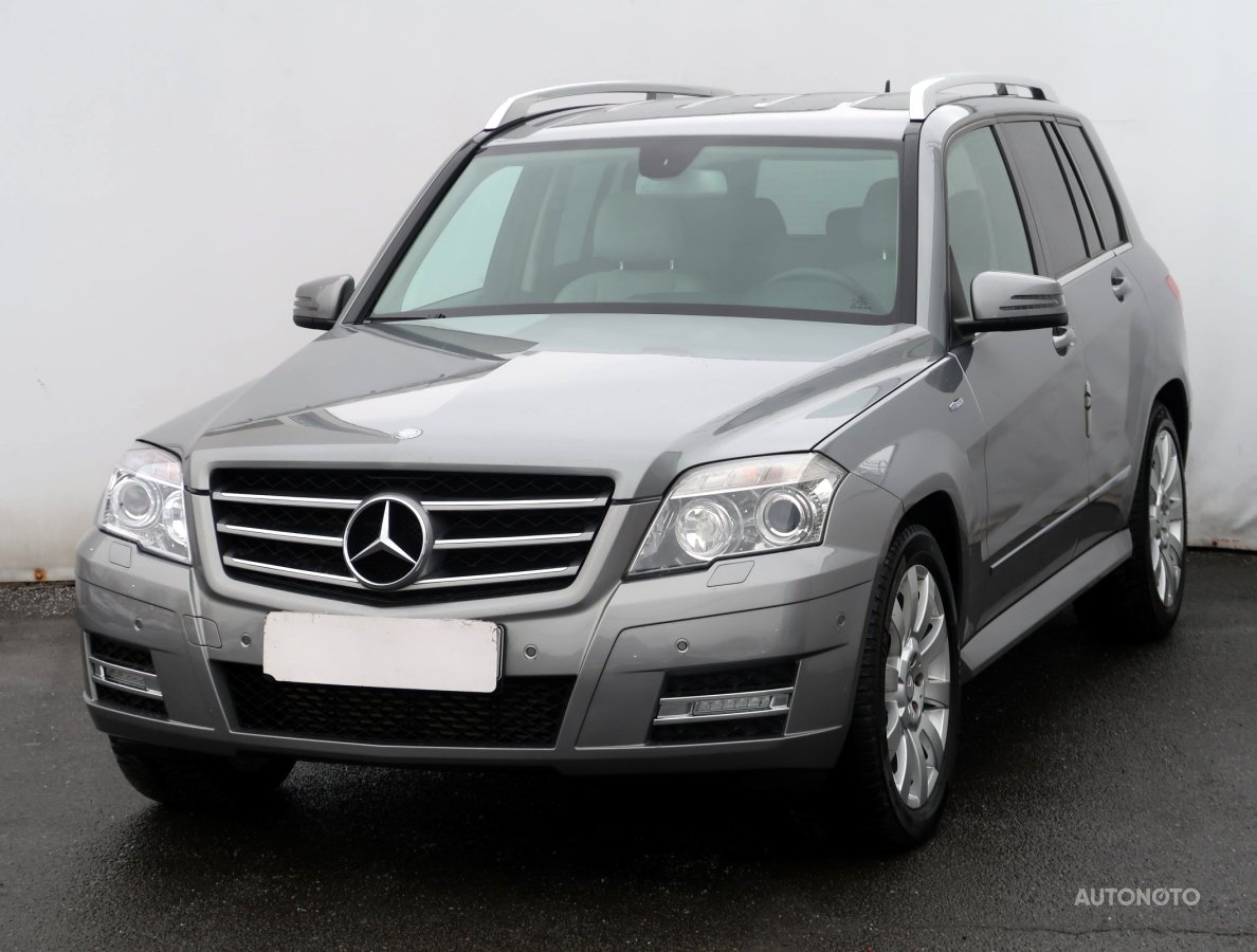 Mercedes-Benz GLK, 2010 - pohled č. 3