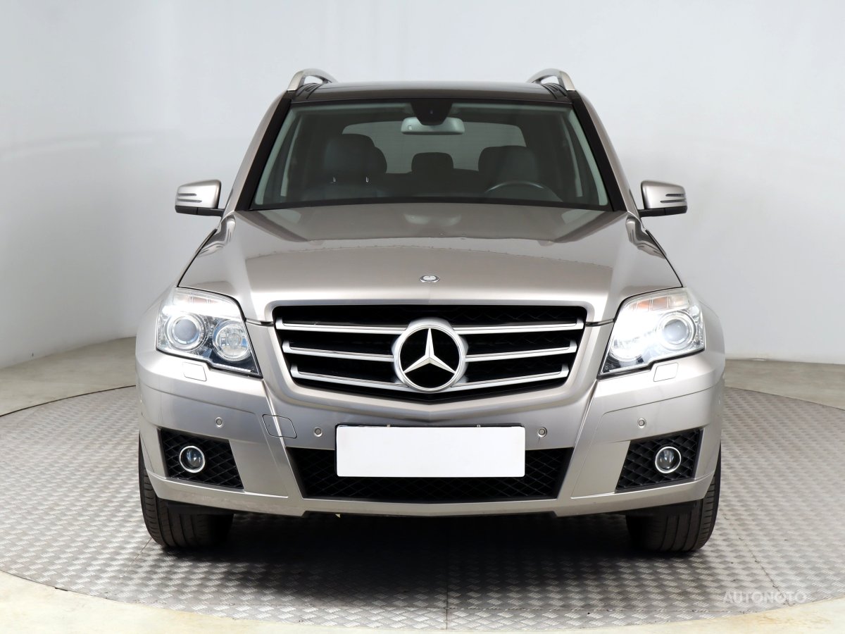 Mercedes-Benz GLK, 2009 - pohled č. 2