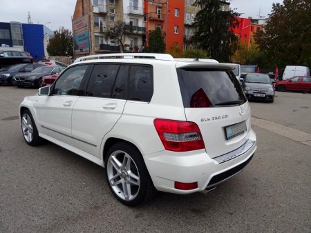 Mercedes-Benz GLK, 2011 - pohled č. 3