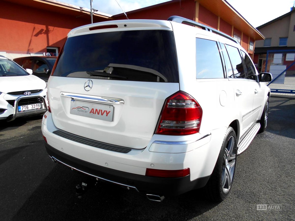 Mercedes-Benz GL, 2007 - pohled č. 7