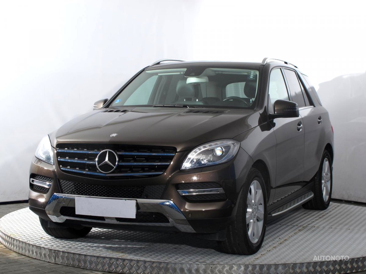 Mercedes-Benz ML, 2015 - pohled č. 3