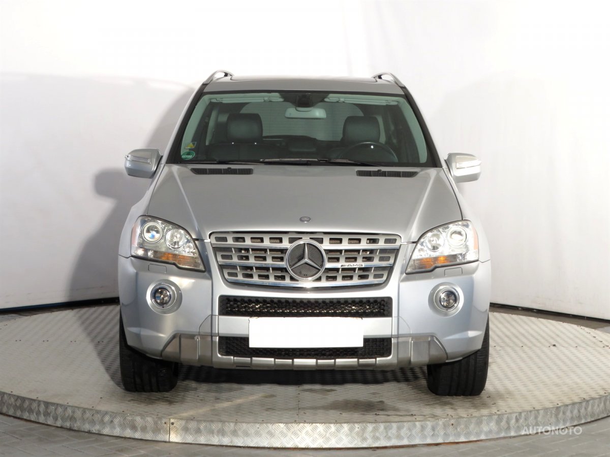 Mercedes-Benz ML, 2010 - pohled č. 2