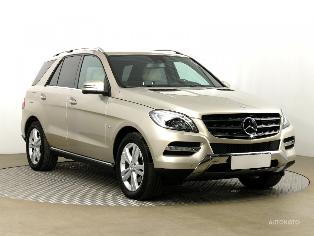 Mercedes-Benz ML, 2012 - celkový pohled
