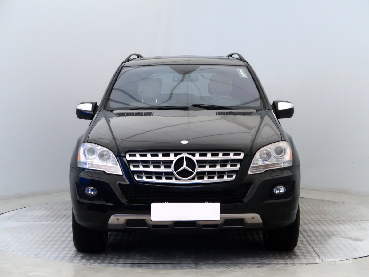 Mercedes-Benz ML, 2010 - pohled č. 2