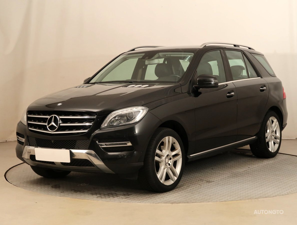 Mercedes-Benz ML, 2014 - pohled č. 3
