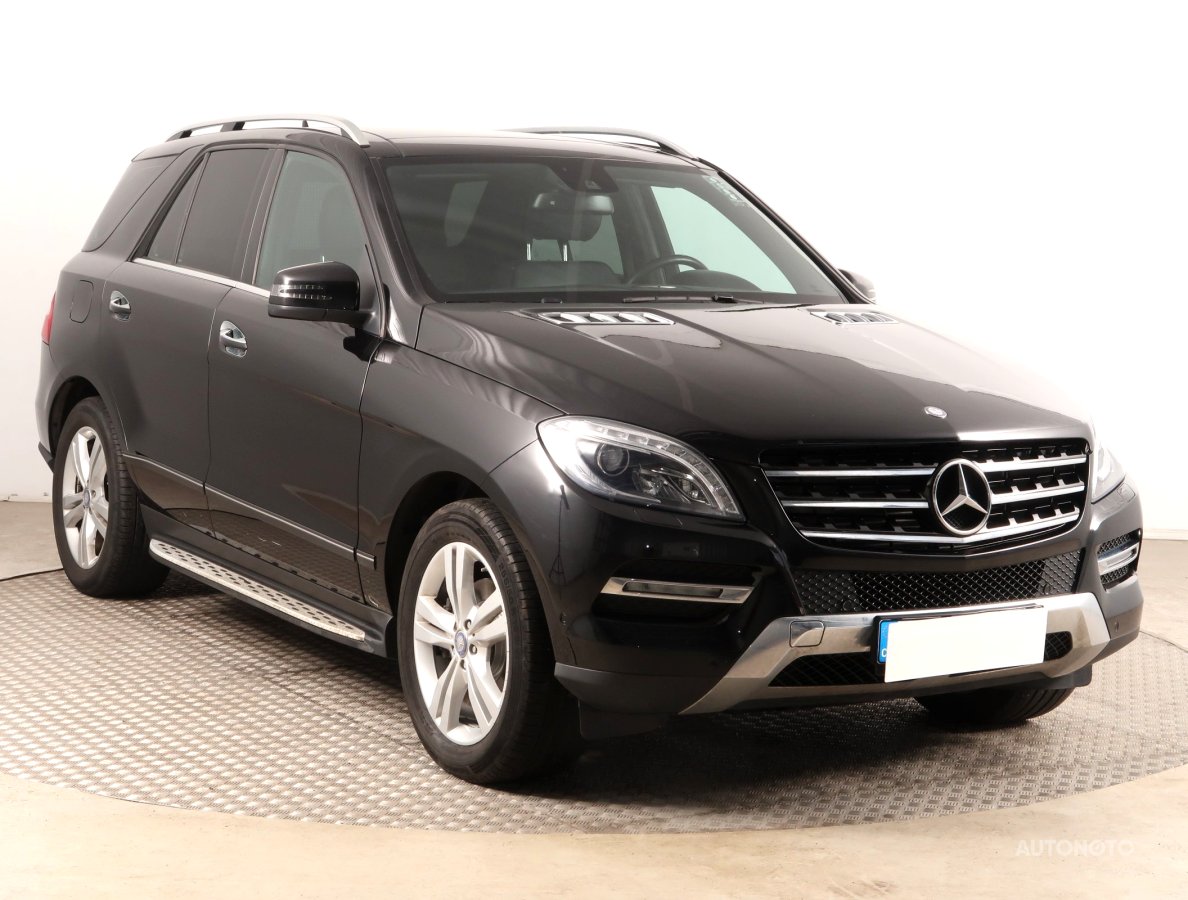 Mercedes-Benz ML, 2012 - celkový pohled