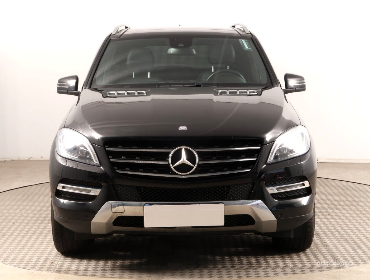 Mercedes-Benz ML, 2012 - pohled č. 2