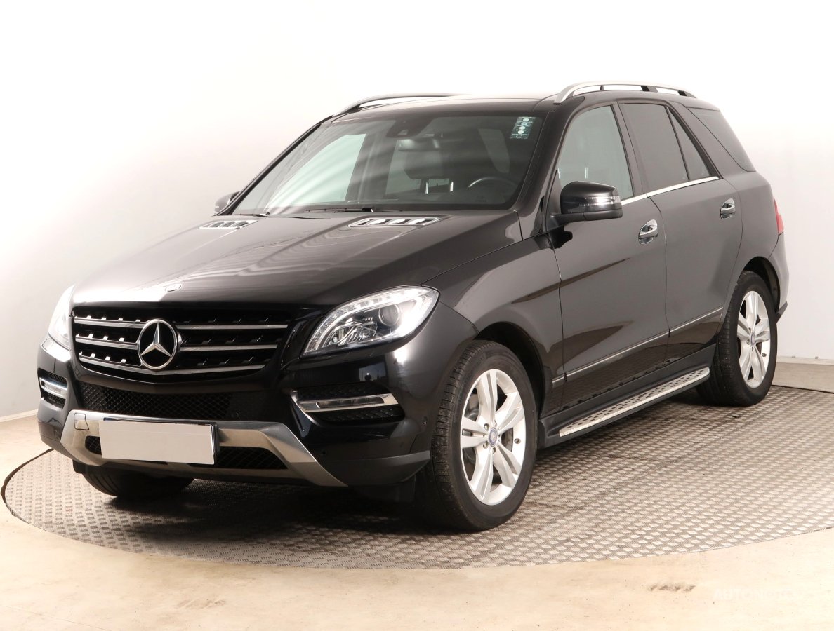 Mercedes-Benz ML, 2012 - pohled č. 3
