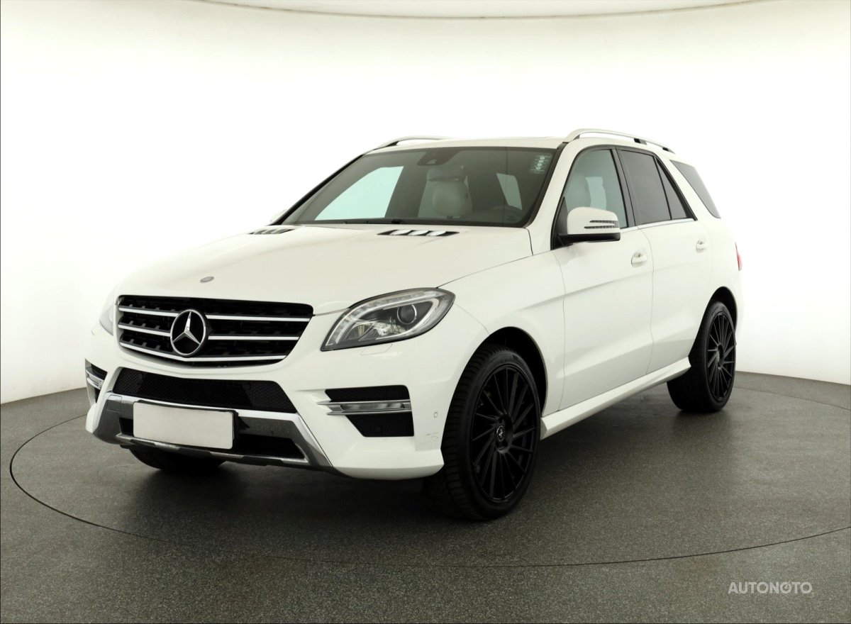 Mercedes-Benz ML, 2014 - pohled č. 3