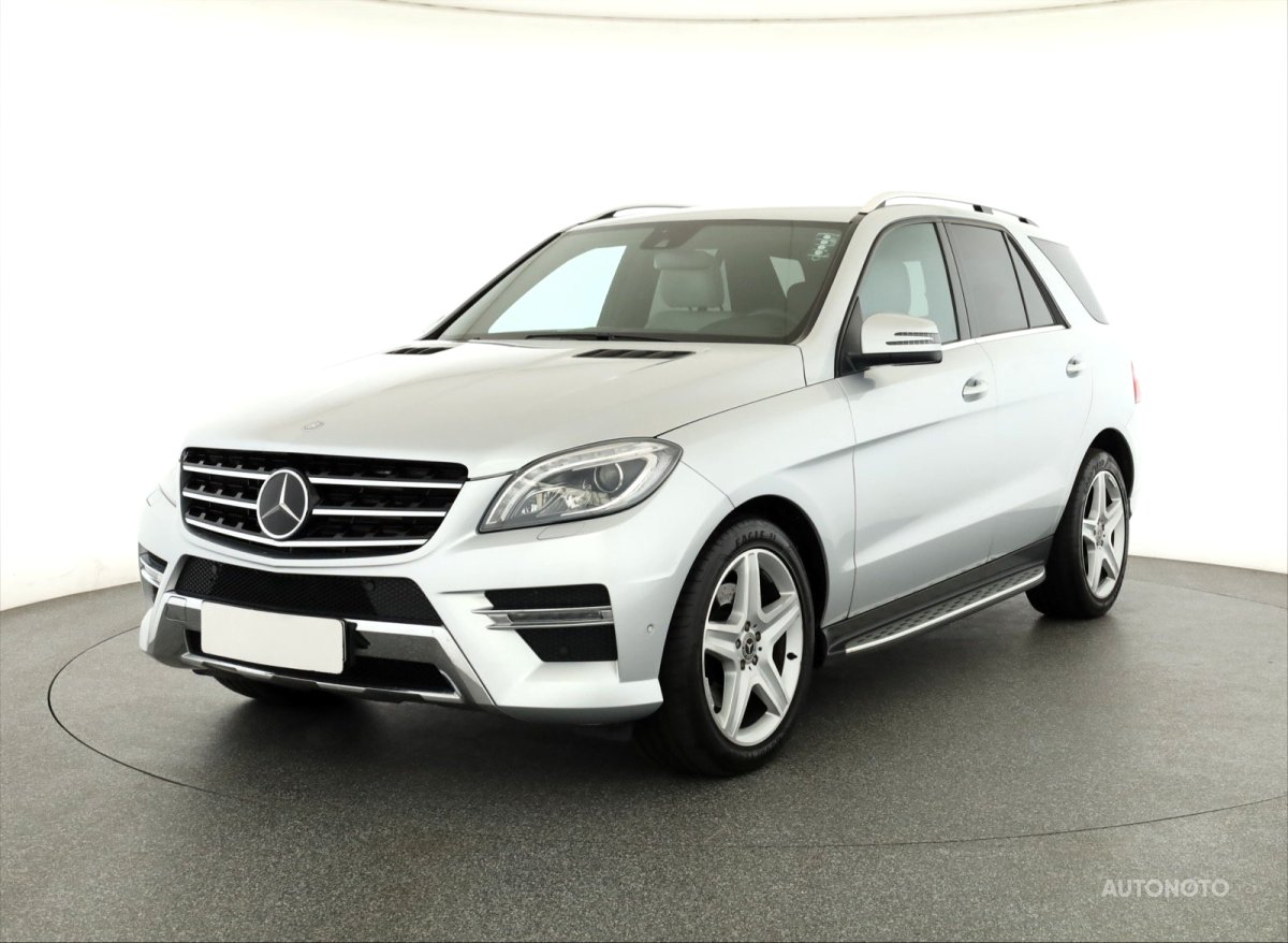 Mercedes-Benz ML, 2013 - pohled č. 3