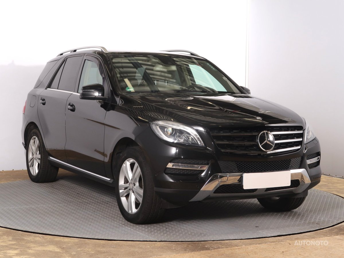 Mercedes-Benz ML, 2012 - celkový pohled