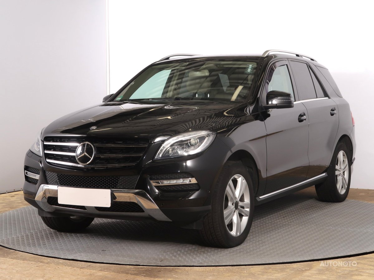Mercedes-Benz ML, 2012 - pohled č. 3