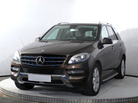 Mercedes-Benz ML, 2015 - pohled č. 3