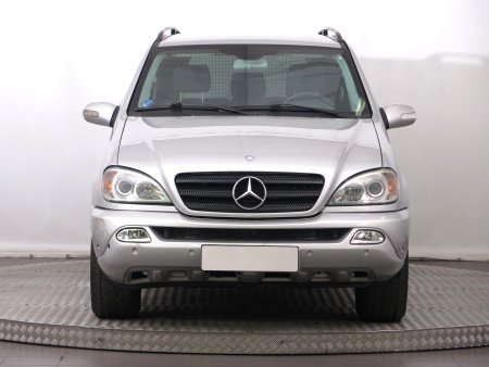 Mercedes-Benz ML, 2004 - pohled č. 2