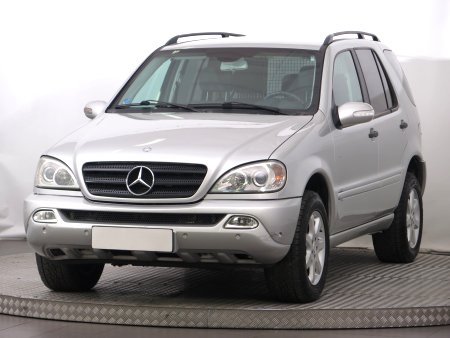 Mercedes-Benz ML, 2004 - pohled č. 3