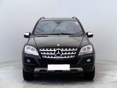 Mercedes-Benz ML, 2010 - pohled č. 2