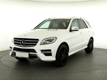 Mercedes-Benz ML, 2014 - pohled č. 3