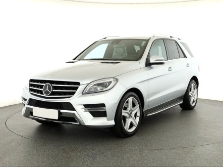 Mercedes-Benz ML, 2013 - pohled č. 3