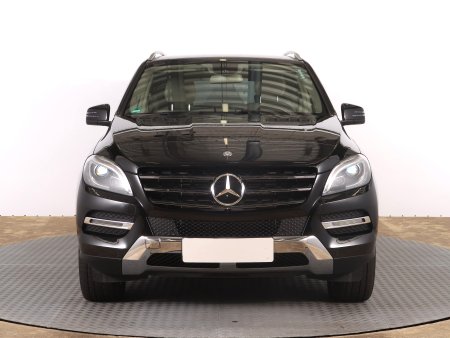 Mercedes-Benz ML, 2012 - pohled č. 2