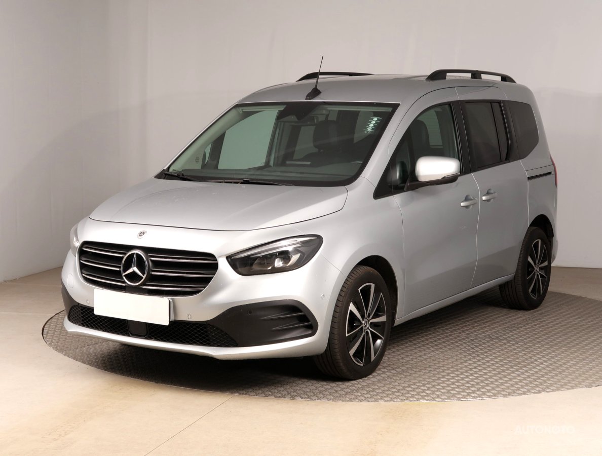 Mercedes-Benz Ostatní, 2022 - pohled č. 3