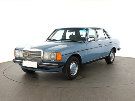 Mercedes-Benz Ostatní, 1982 - pohled č. 3