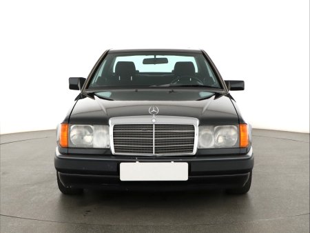 Mercedes-Benz Ostatní, 1989 - pohled č. 2