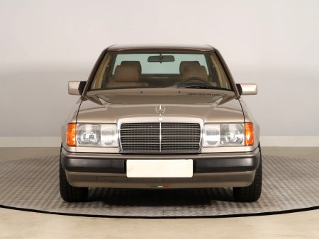 Mercedes-Benz Ostatní, 1990 - pohled č. 2