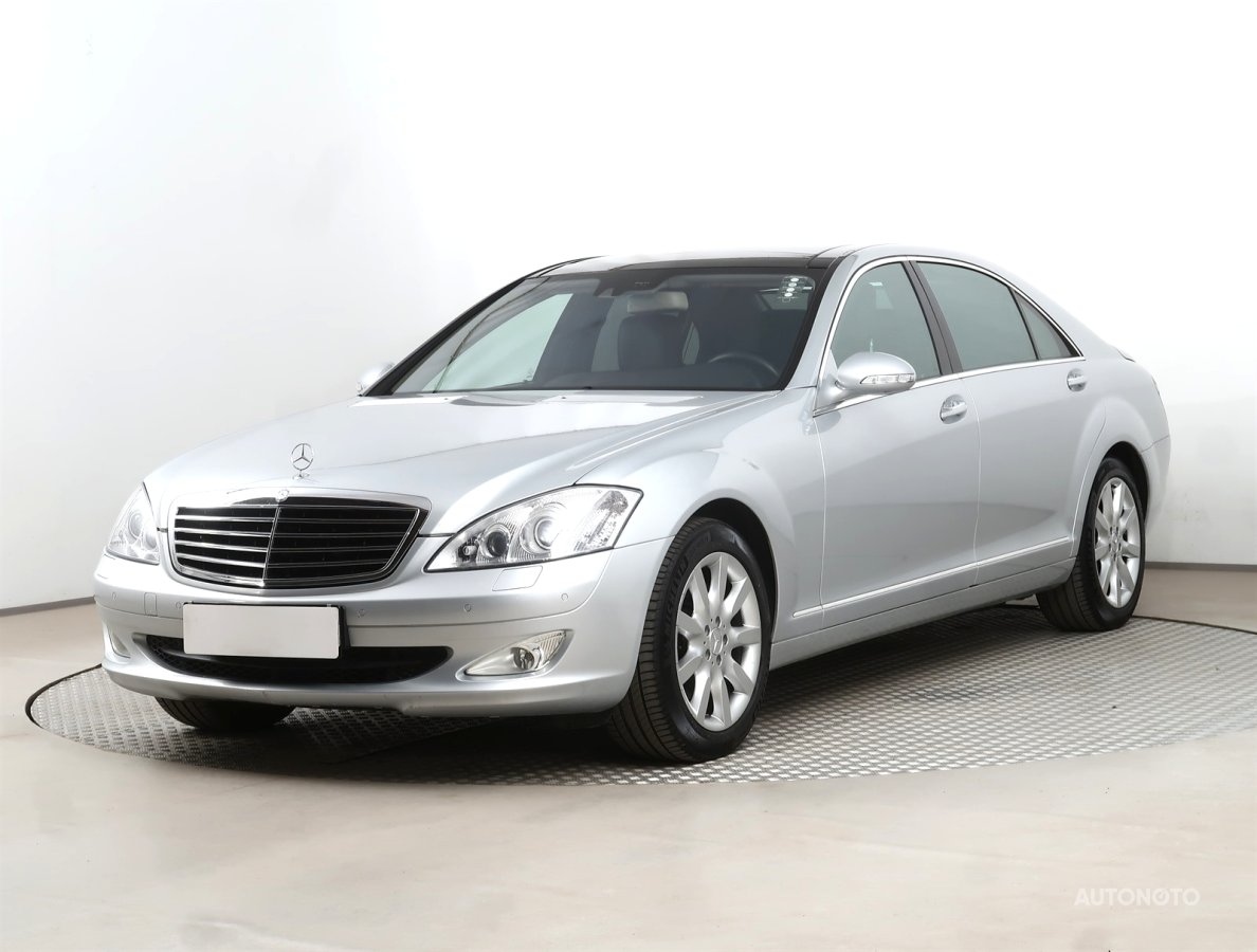 Mercedes-Benz S, 2007 - pohled č. 3