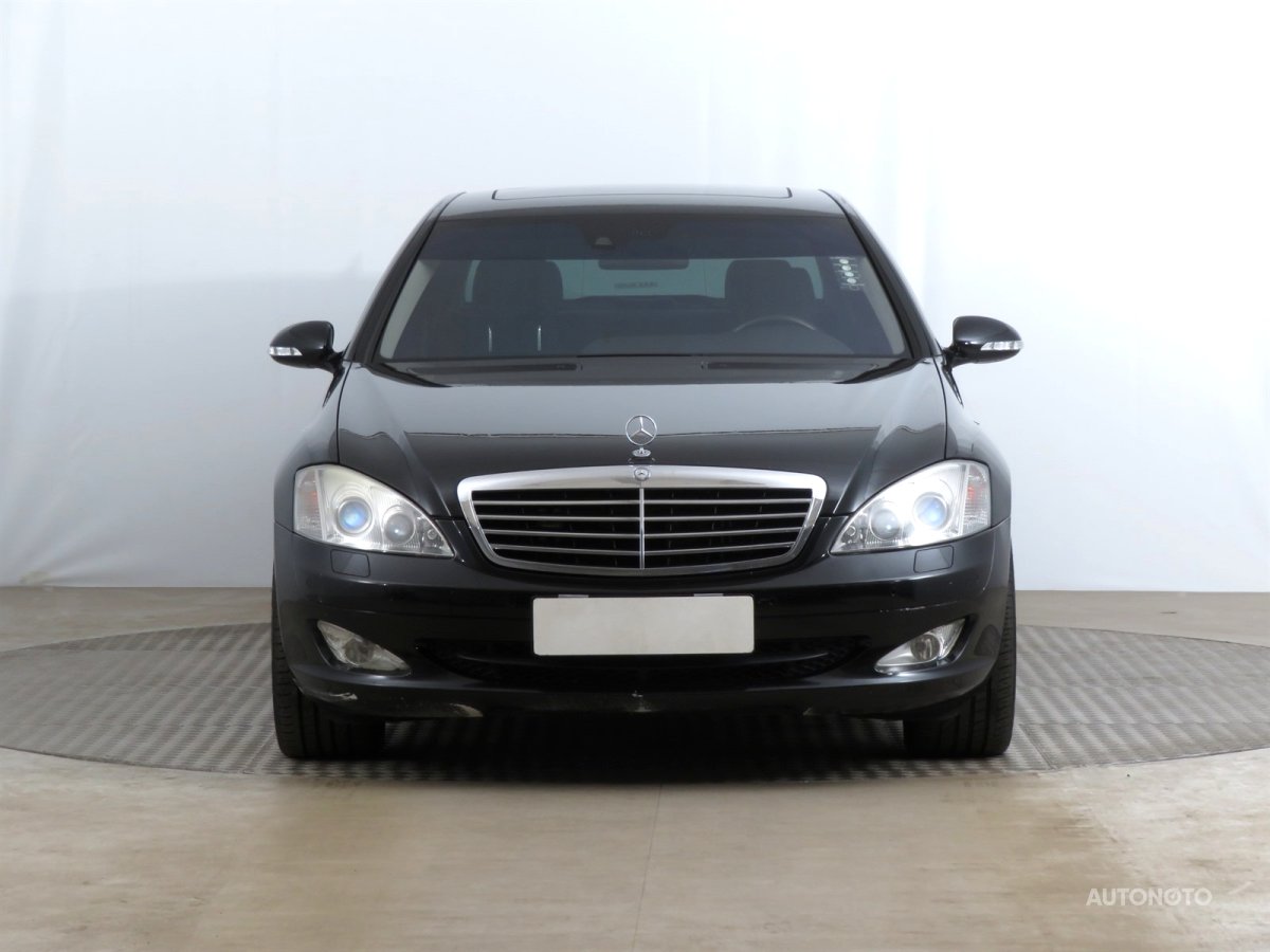Mercedes-Benz S, 2008 - pohled č. 2