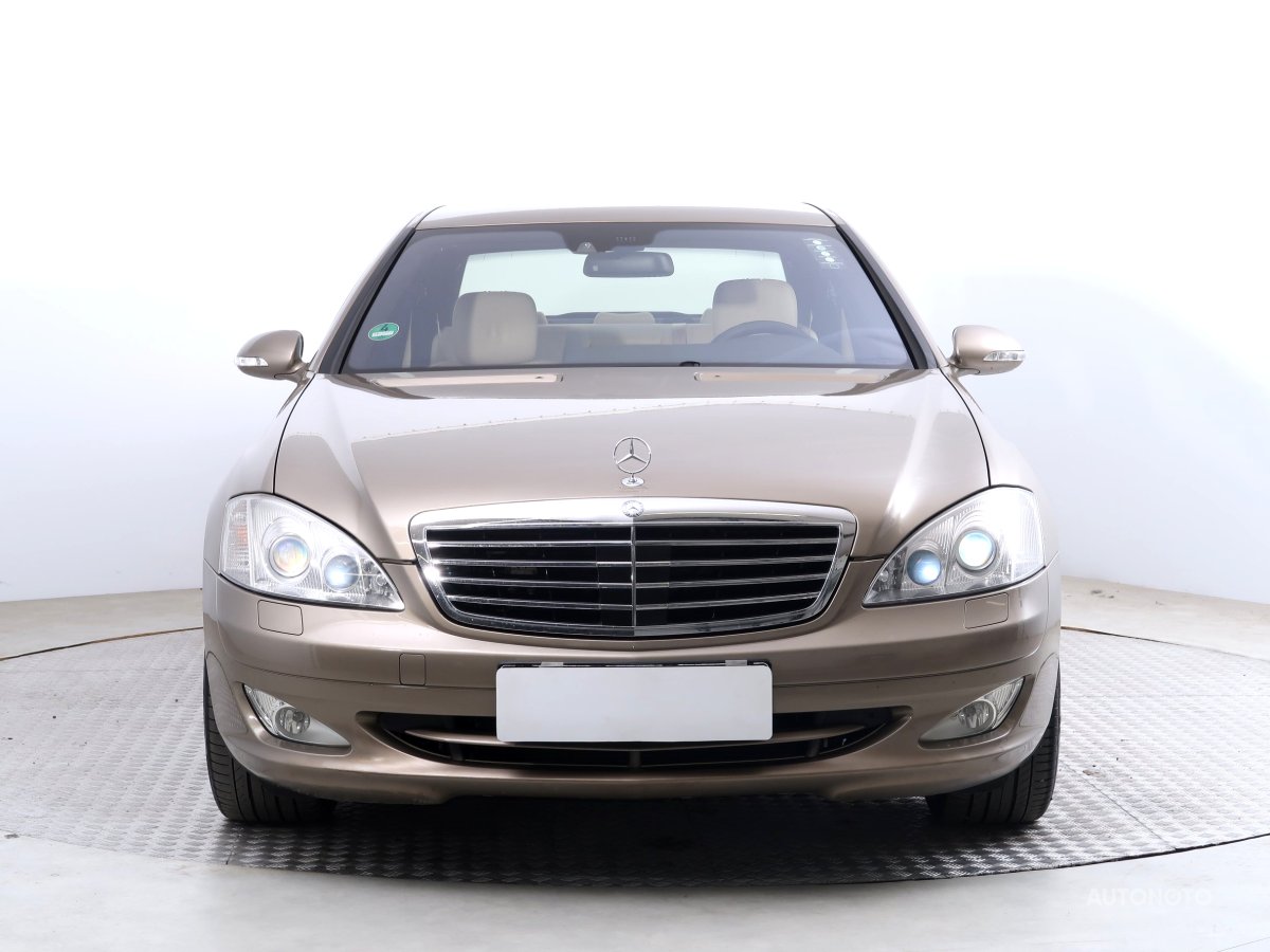 Mercedes-Benz S, 2008 - pohled č. 2