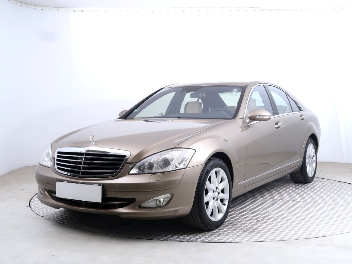 Mercedes-Benz S, 2008 - pohled č. 3