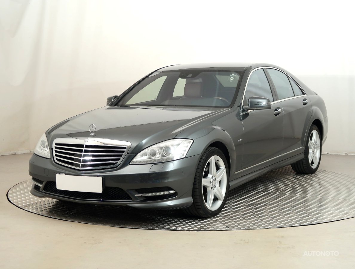 Mercedes-Benz S, 2011 - pohled č. 3