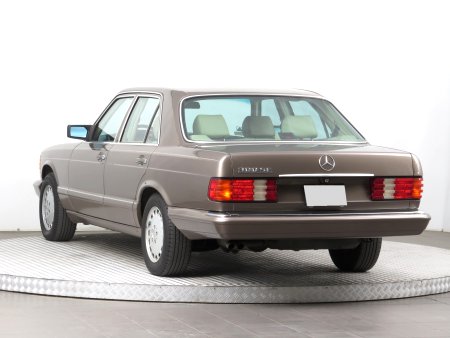 Mercedes-Benz S, 1988 - pohled č. 5