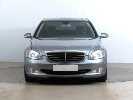 Mercedes-Benz S, 2008 - pohled č. 2