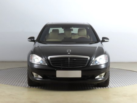 Mercedes-Benz S, 2005 - pohled č. 2