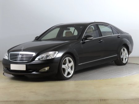 Mercedes-Benz S, 2005 - pohled č. 3