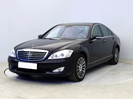 Mercedes-Benz S, 2009 - pohled č. 3