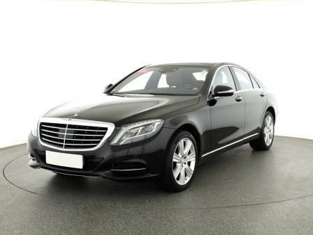 Mercedes-Benz S, 2016 - pohled č. 3