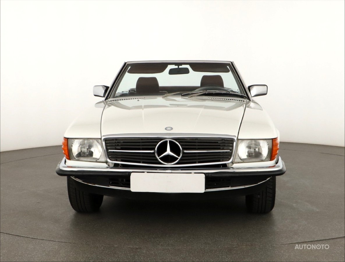 Mercedes-Benz SL, 1984 - pohled č. 2