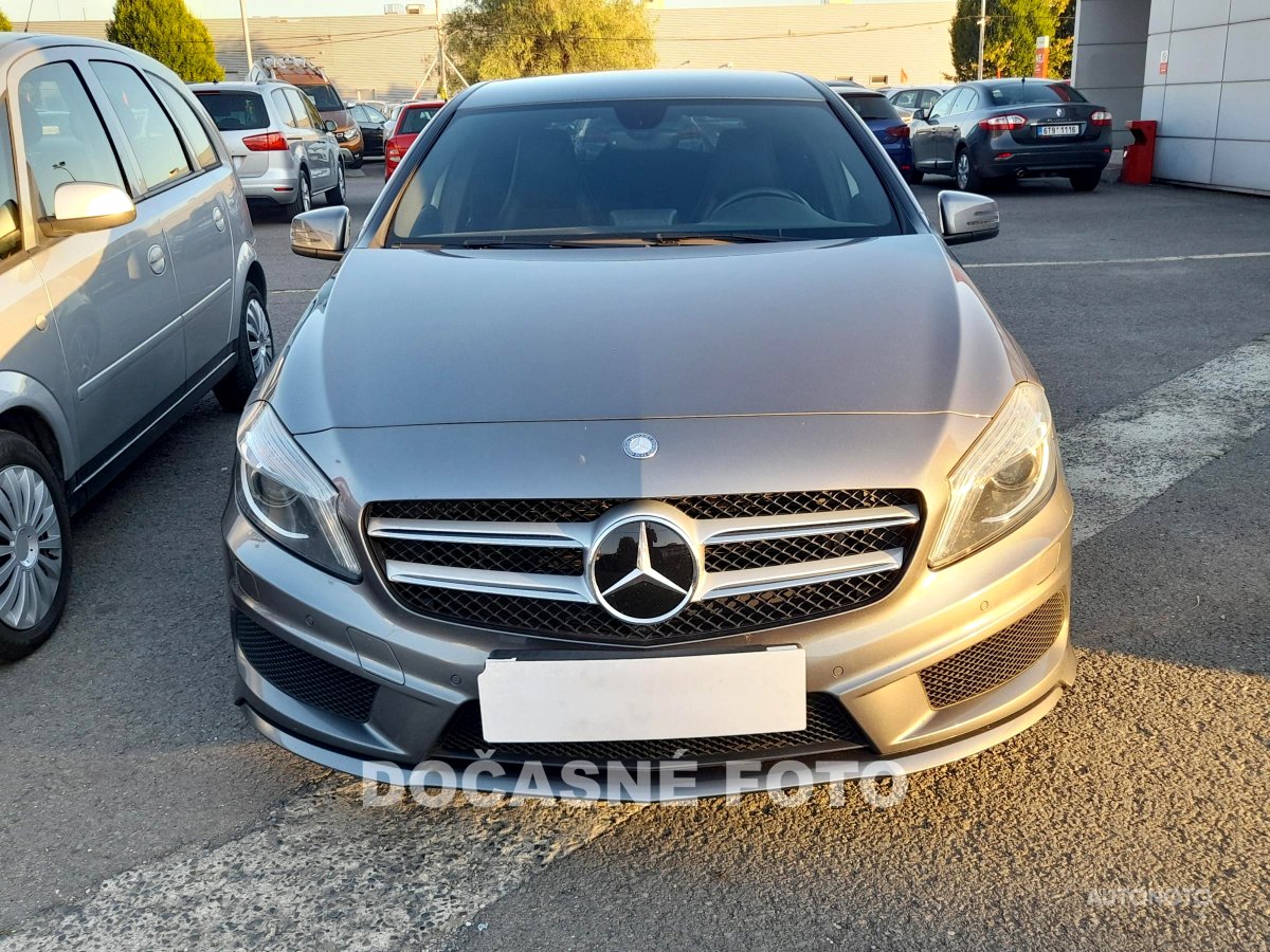 Mercedes-Benz Třída A, 2012 - pohled č. 2