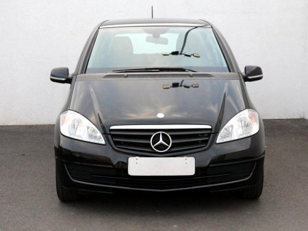 Mercedes-Benz Třída A, 2012 - pohled č. 2