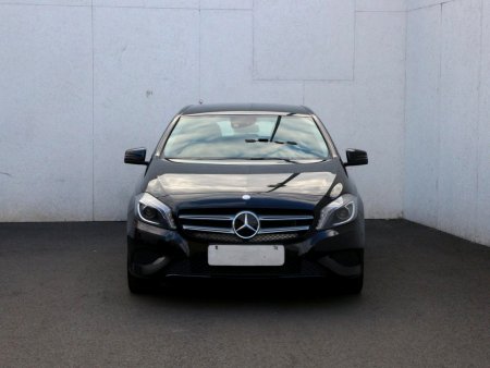 Mercedes-Benz Třída A, 2016 - pohled č. 2