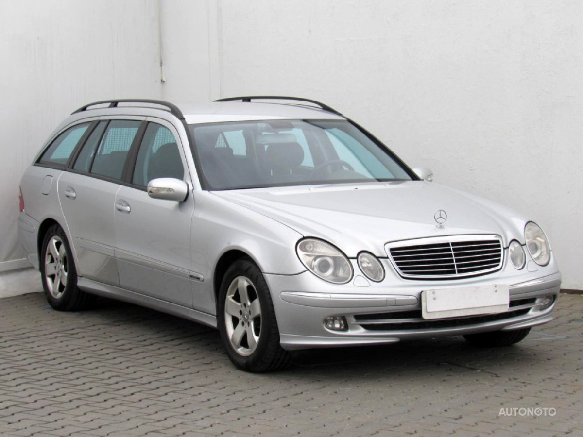 Mercedes-Benz Třída E, 2006 - celkový pohled