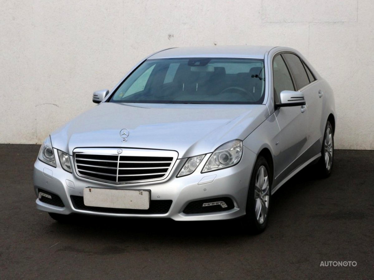 Mercedes-Benz Třída E, 2011 - pohled č. 3