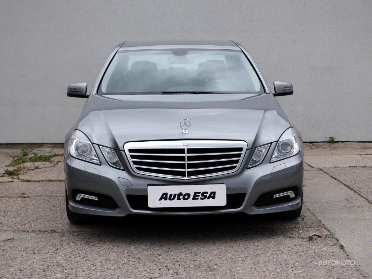Mercedes-Benz Třída E, 2009 - pohled č. 2