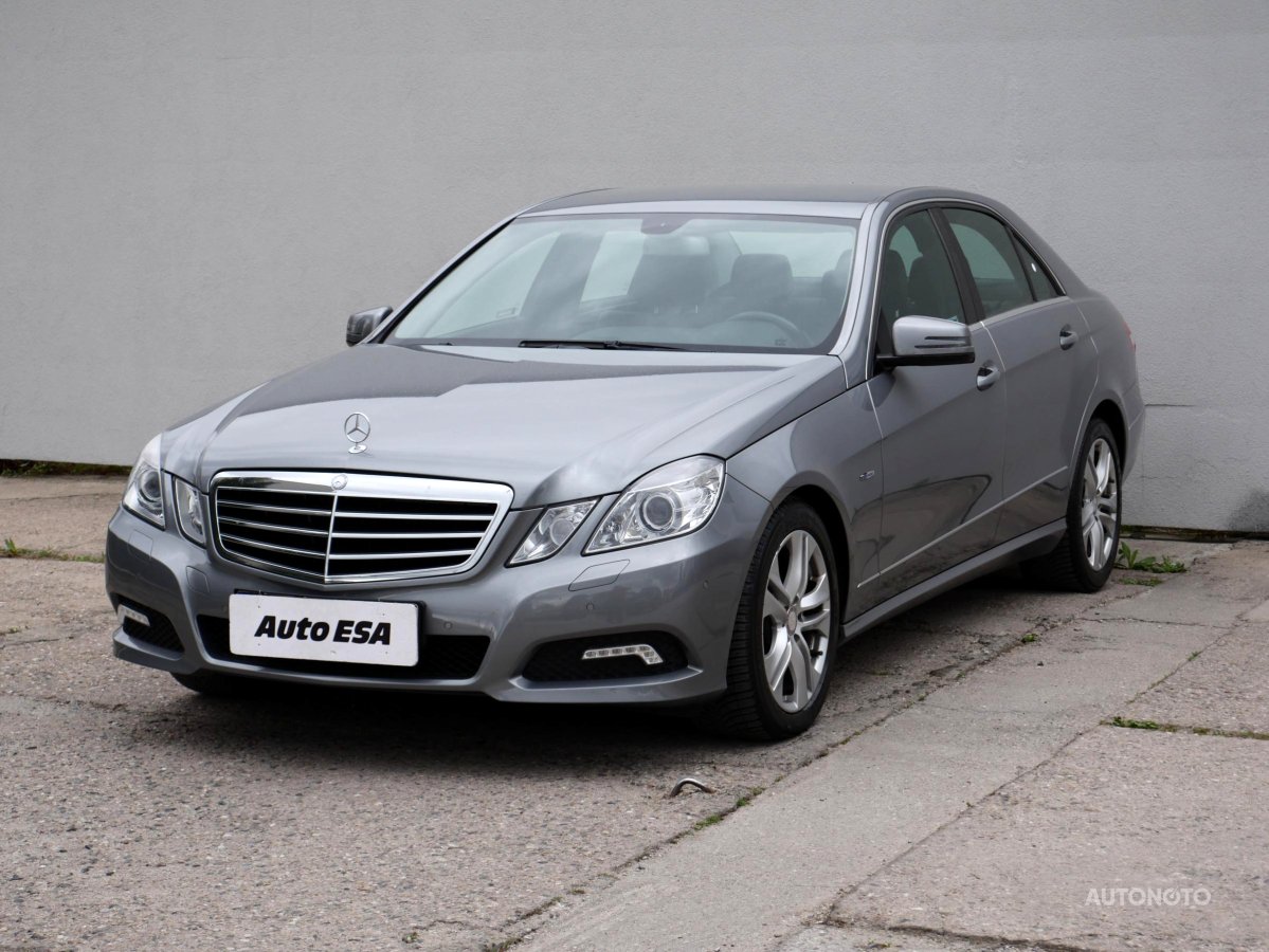 Mercedes-Benz Třída E, 2009 - pohled č. 3