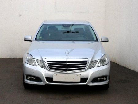 Mercedes-Benz Třída E, 2010 - pohled č. 2